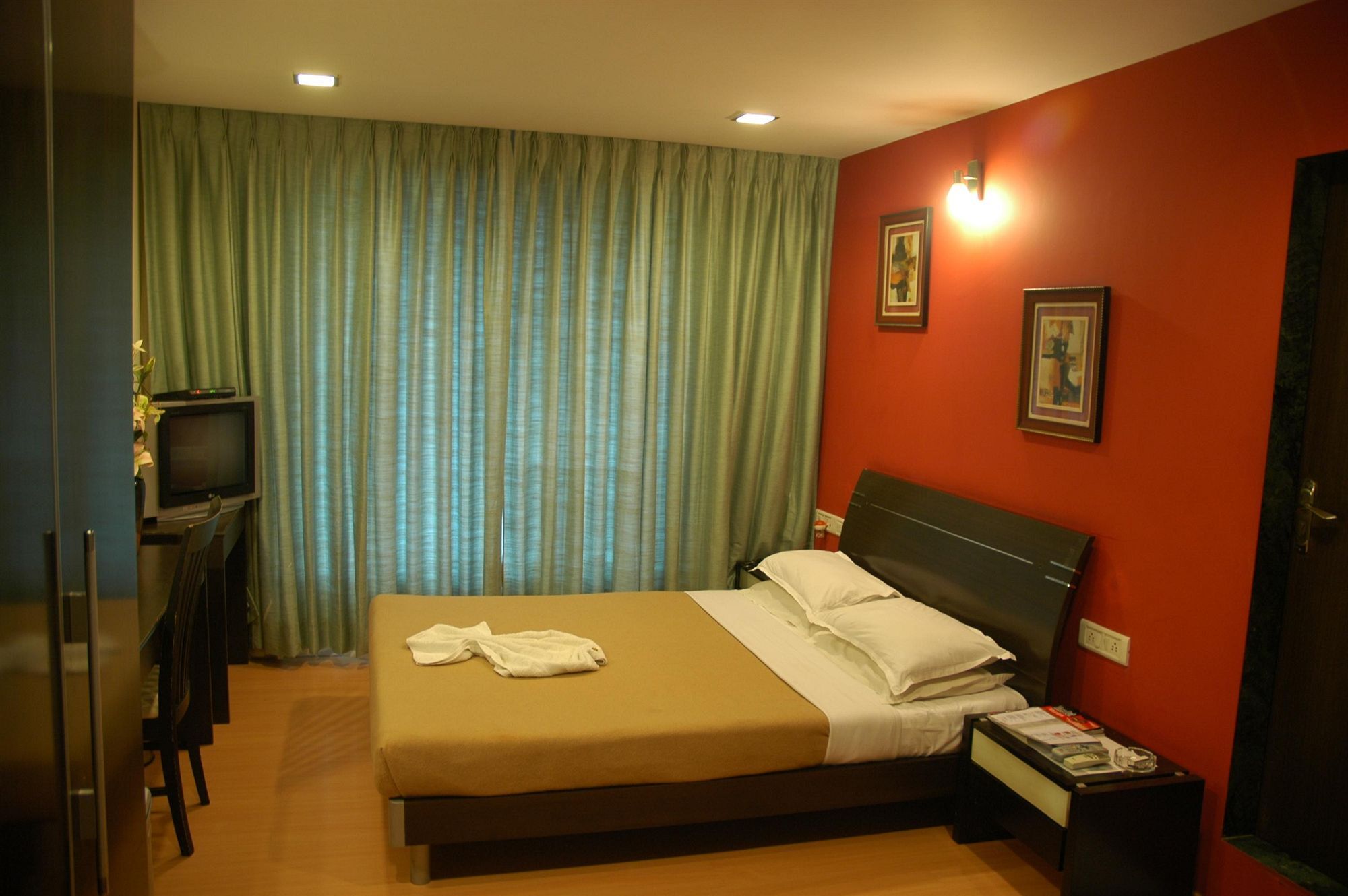 Hotel Orritel West Mumbai Bagian luar foto